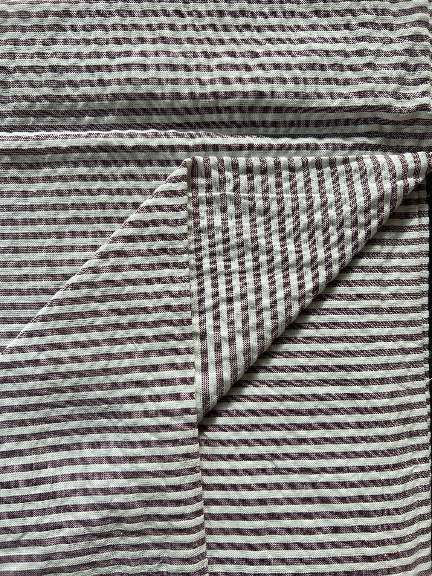 Magenta seerscker stripe FBS026105